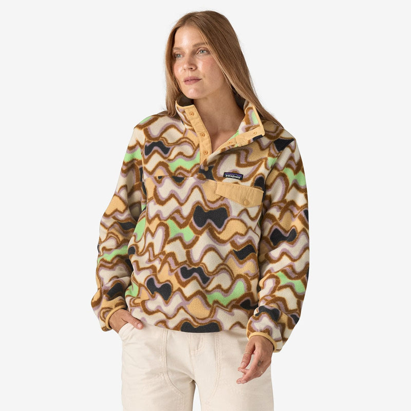 Load image into Gallery viewer, Patagonia Women&#39;s Lightweight Synch Snap-T Pull-Over
