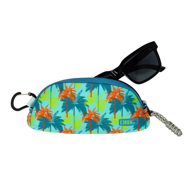 Load image into Gallery viewer, Chums Shade Shelter Eyeglass Case
